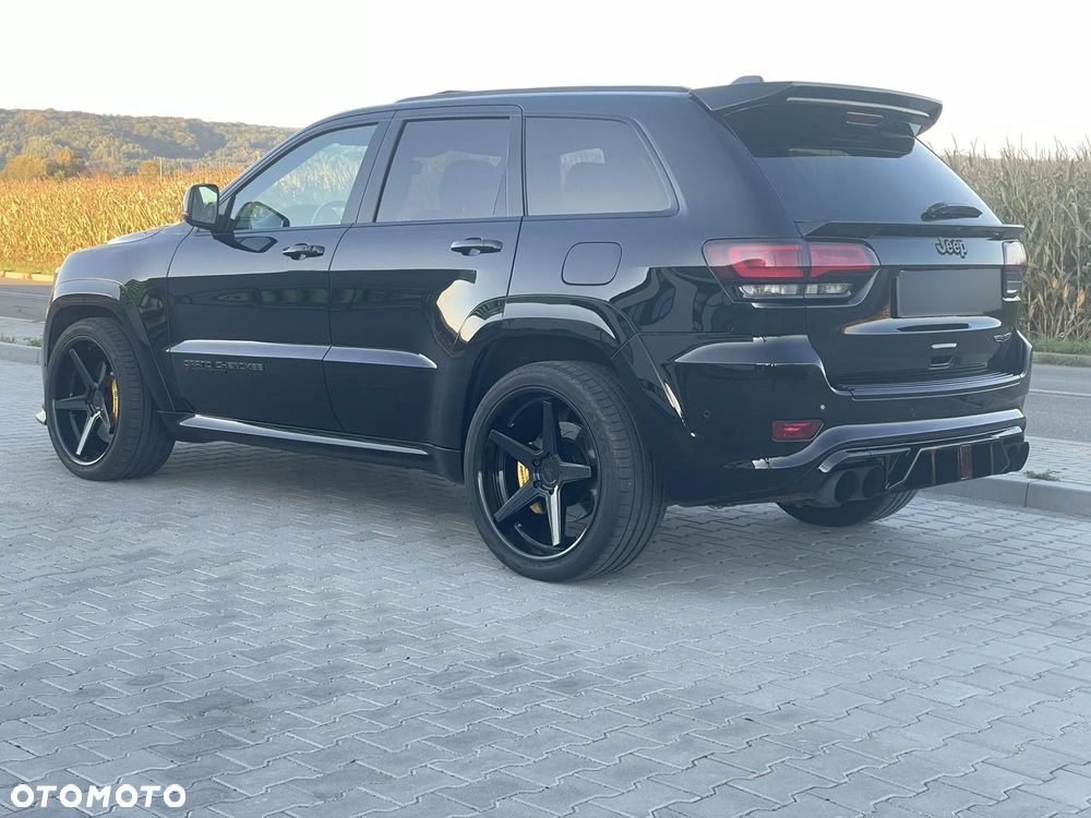Jeep Grand Cherokee - 30
