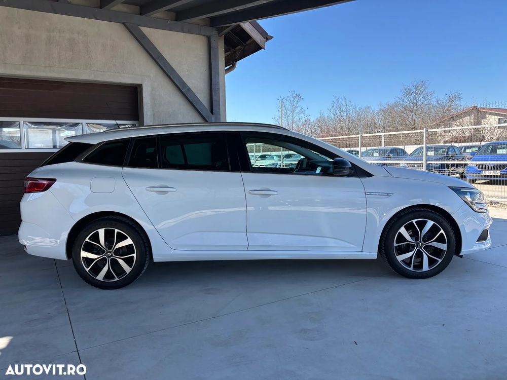 Renault Megane TCE 140 Equilibre - 9