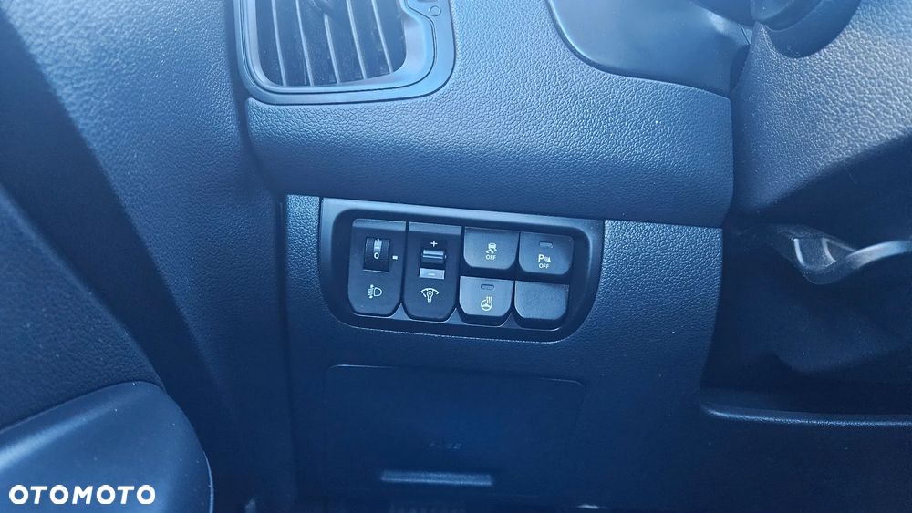 Kia Rio 1.4 Fifa World Cup Edition - 30