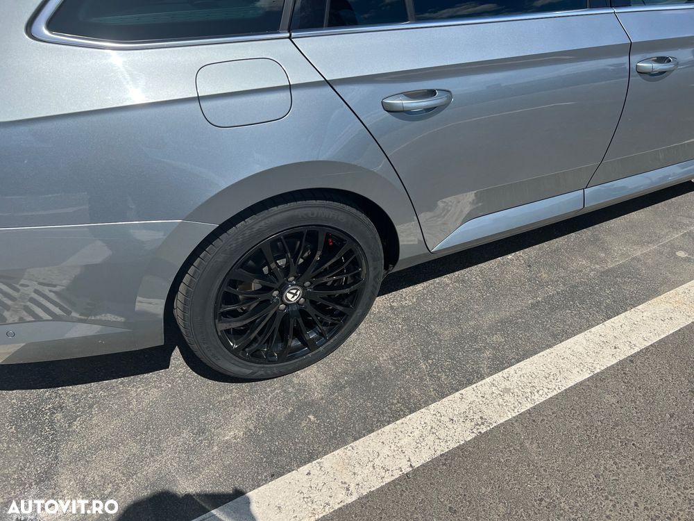 Skoda Superb 2.0 TDI DSG 4X4 Style - 8