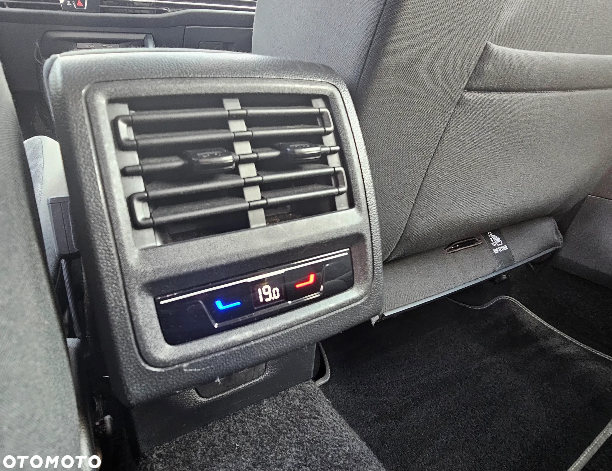Volkswagen Golf VIII 2.0 TDI Style DSG - 22
