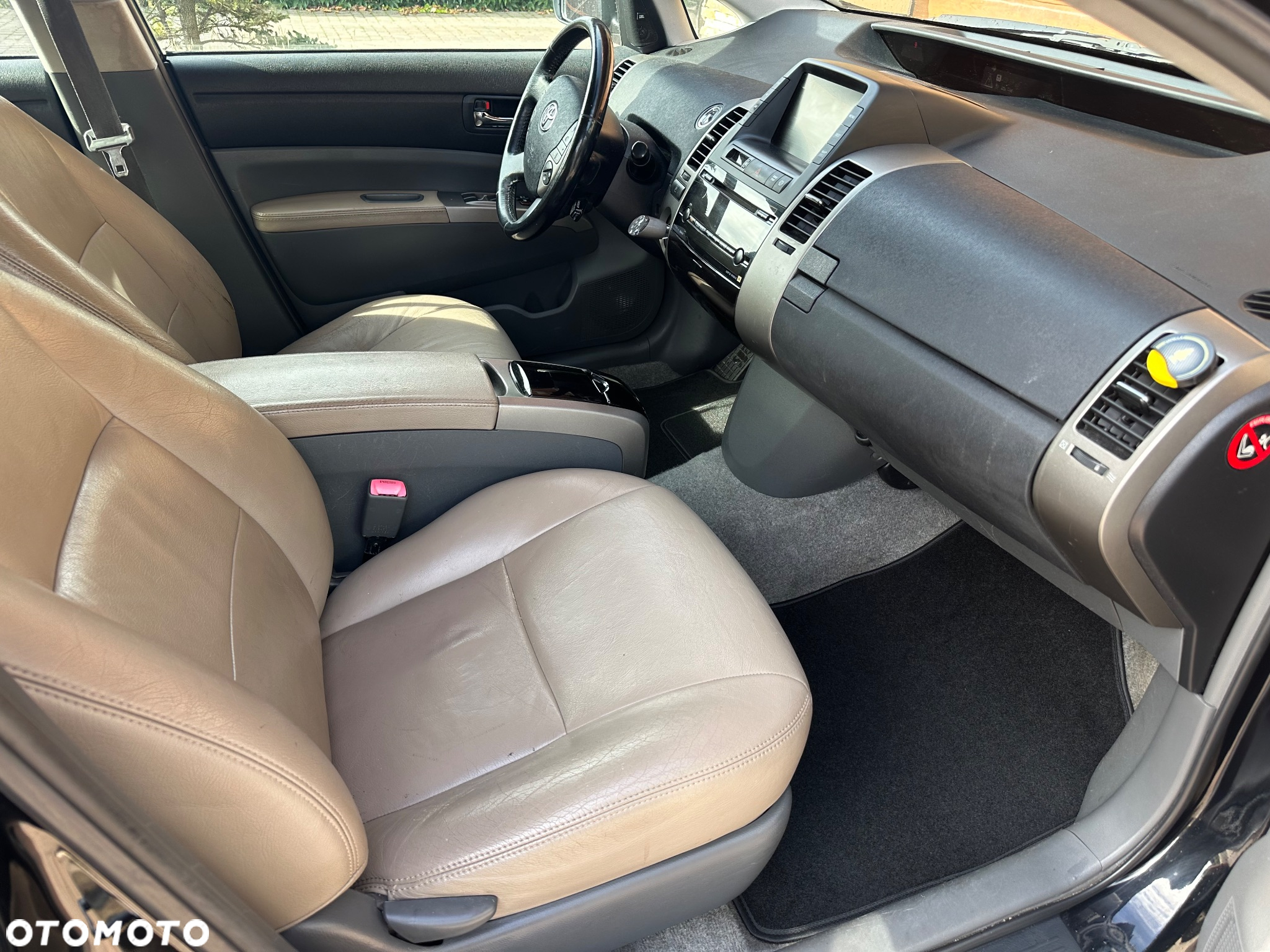 Toyota Prius 1.5 VVT-i Prestige - 11