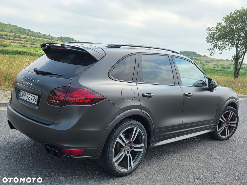 Porsche Cayenne - 6
