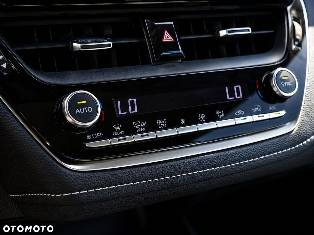 Toyota Corolla 1.8 Hybrid Comfort - 13