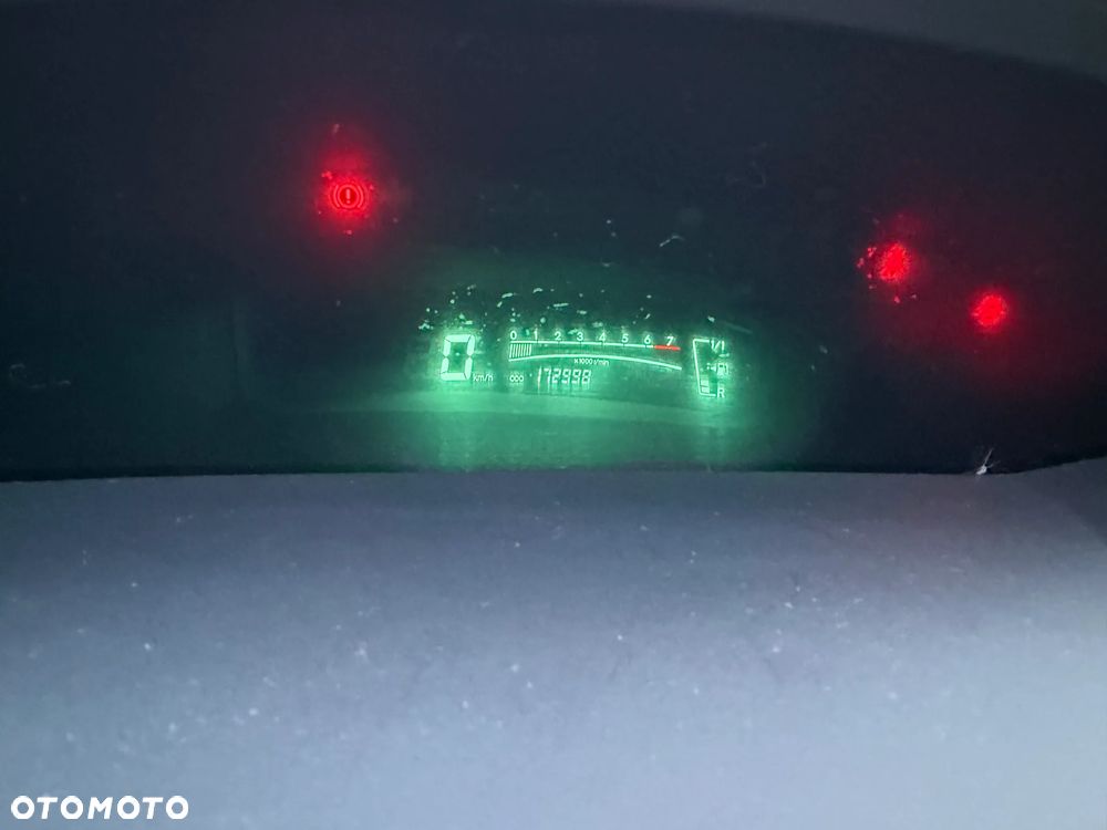 Toyota Yaris 1.0 VVT-i Luna - 17