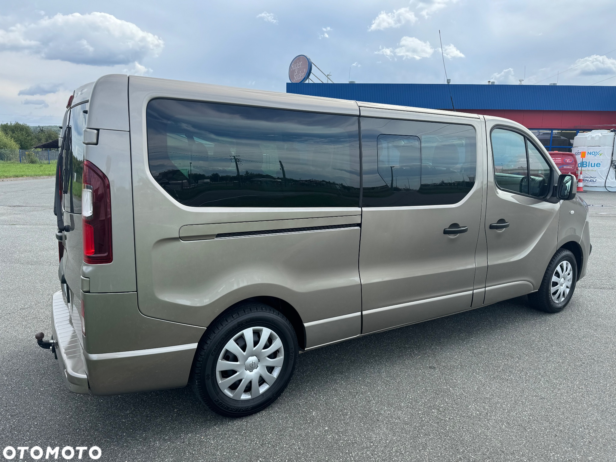 Opel Vivaro - 14