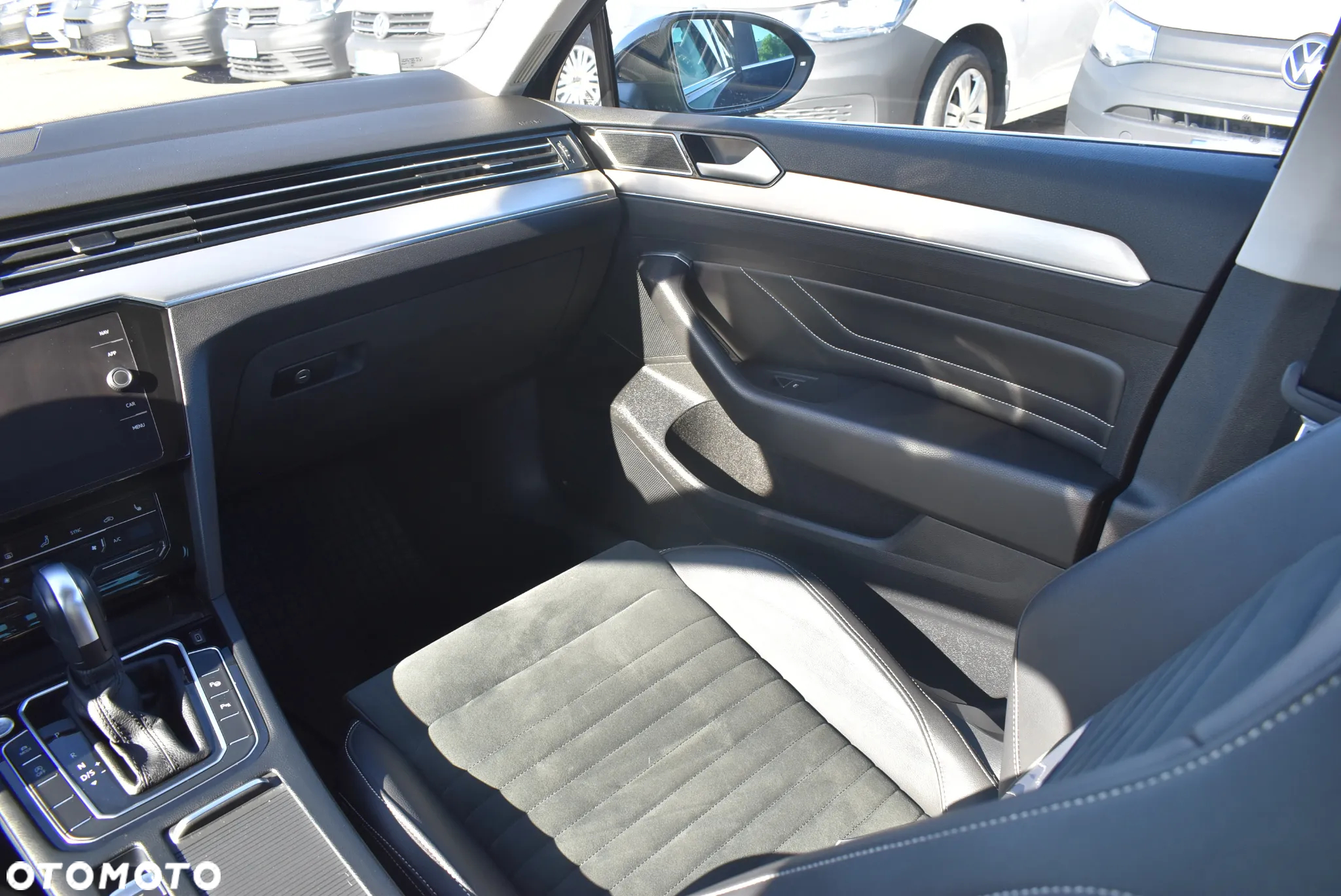 Volkswagen Passat 2.0 TSI Elegance DSG - 21