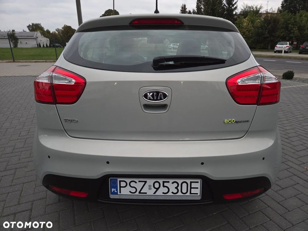 Kia Rio 1.2 Dream Team Edition - 6