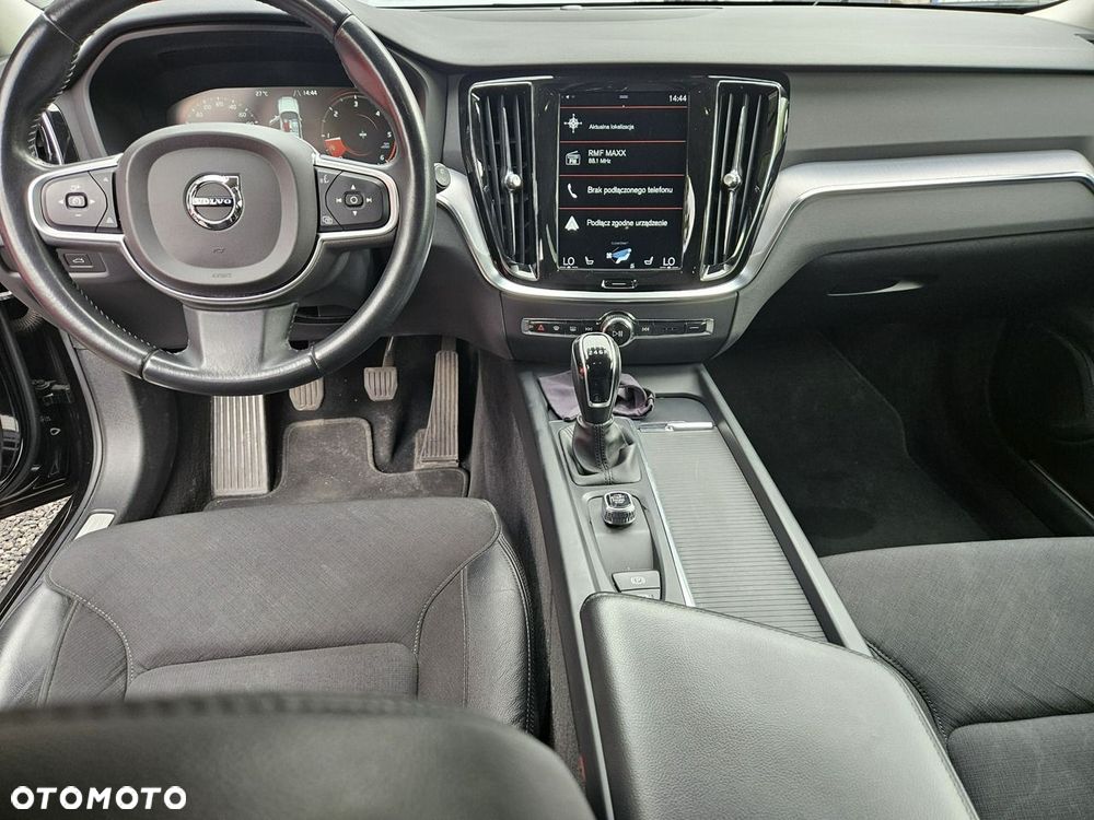 Volvo V60 D3 Momentum Pro - 21