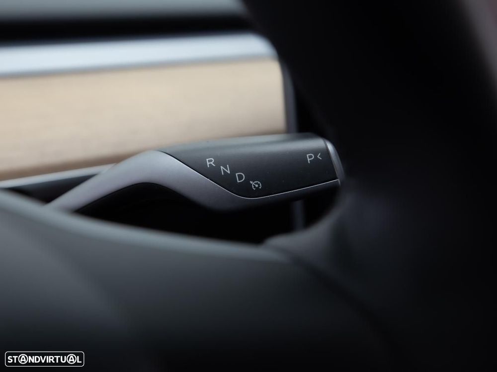 Tesla Model Y Long Range Dual Motor AWD - 20