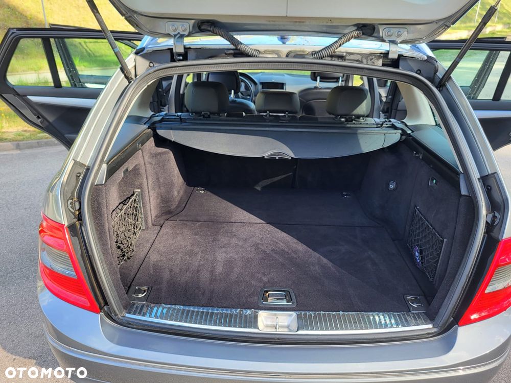 Mercedes-Benz Klasa C 180 Kompressor BlueEFFICIENCY Avantgarde - 25