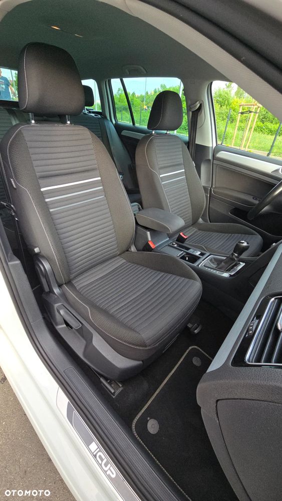 Volkswagen Golf - 15