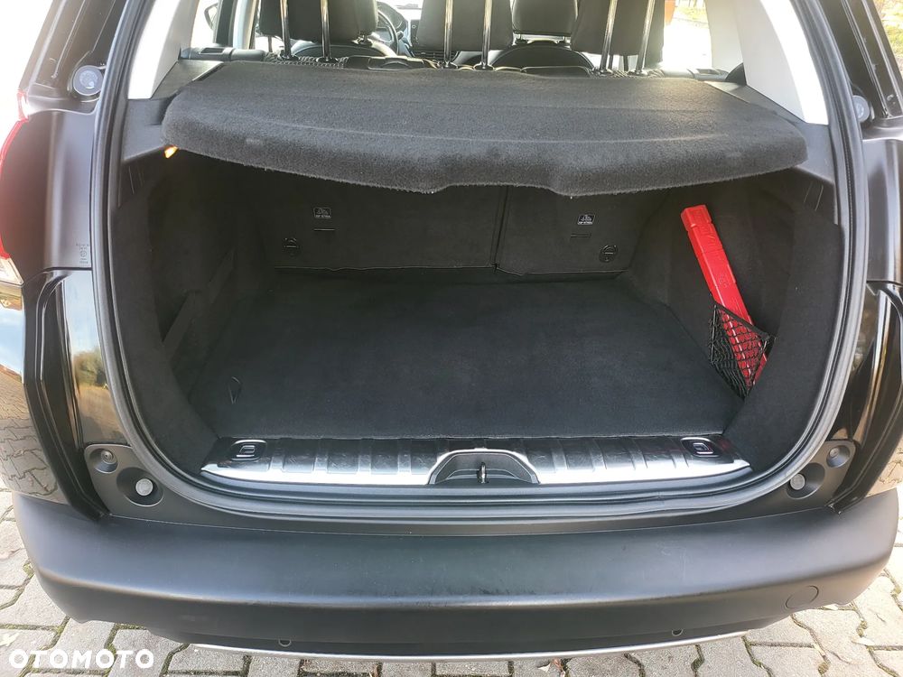 Peugeot 2008 1.2 Pure Tech Allure S&S - 21