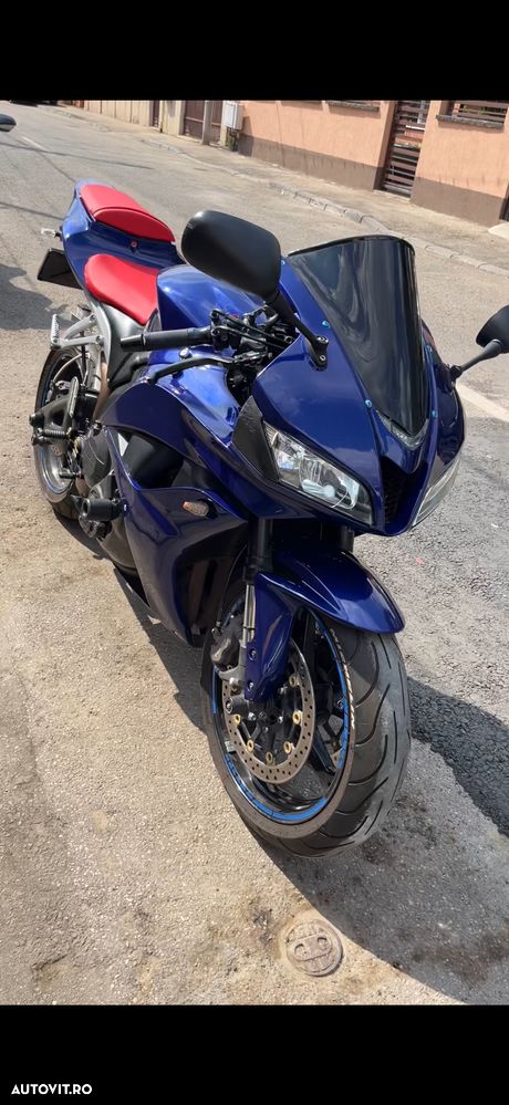 Honda CBR 600RR - 12