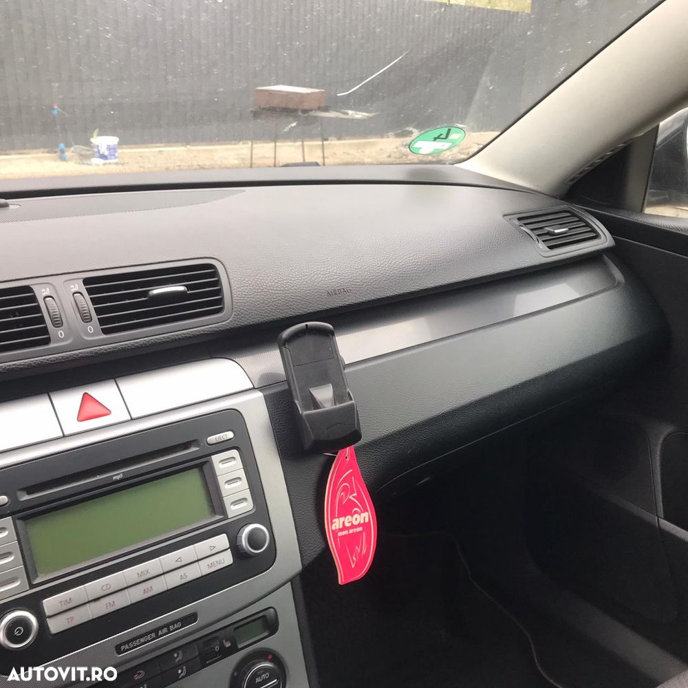 Volkswagen Passat 2.0 TDI Trendline - 14