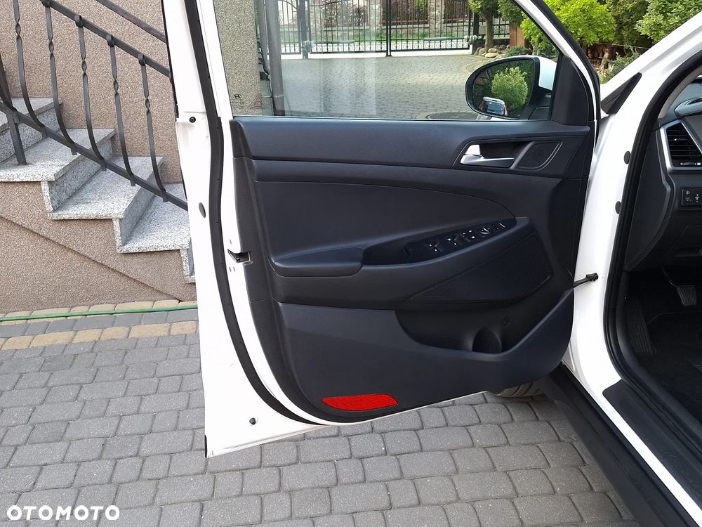 Hyundai Tucson blue 1.7 CRDi 2WD Advantage - 12