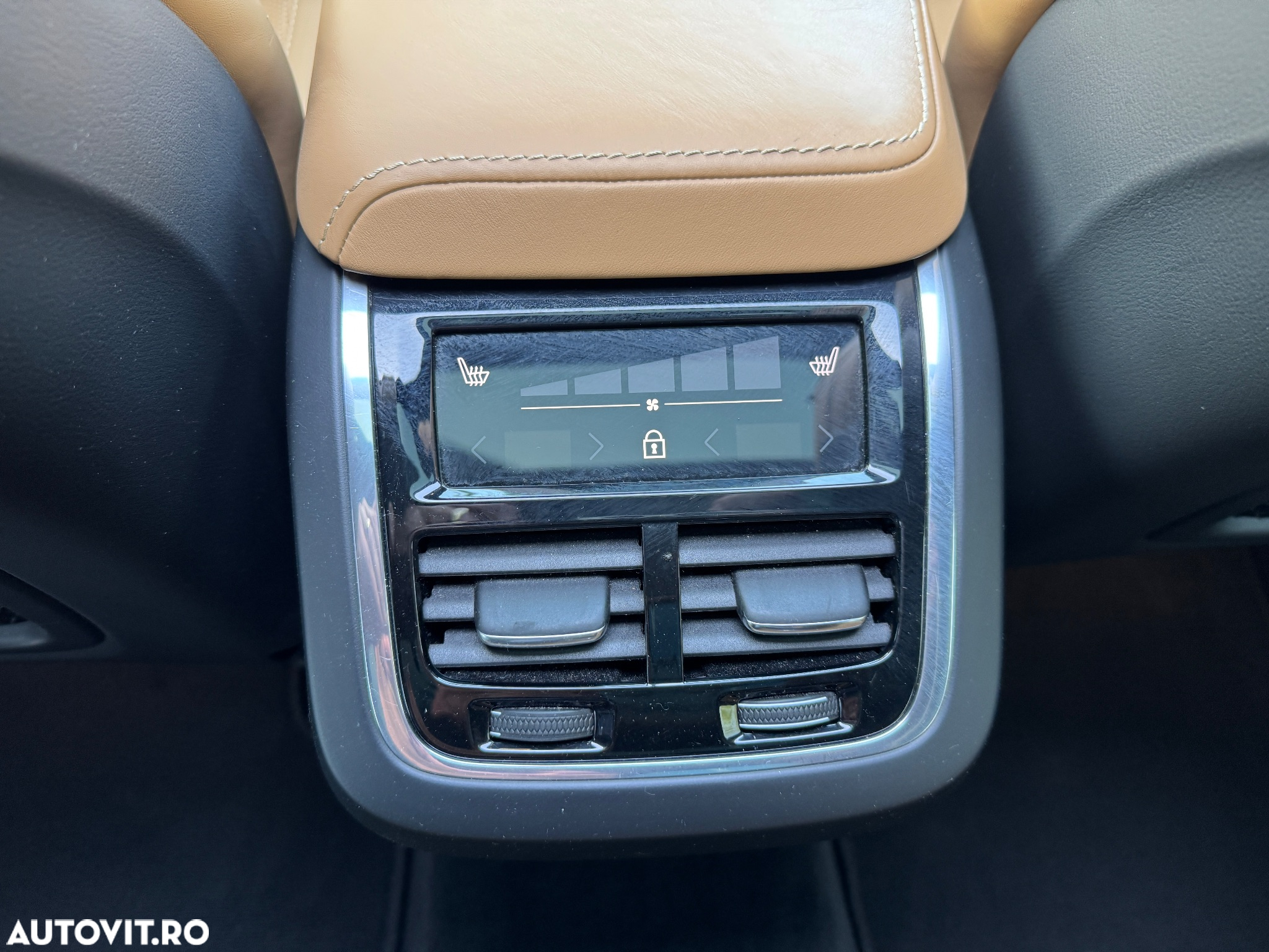 Volvo XC 60 D4 AWD Geartronic Inscription - 28