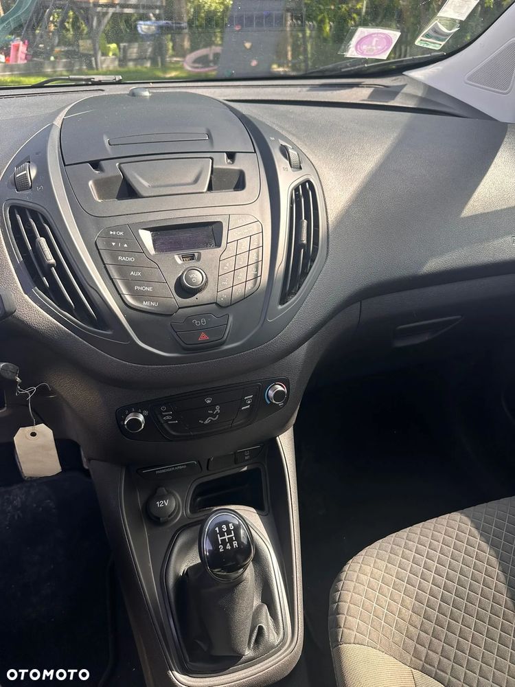 Ford Tourneo Courier 1.0 EcoBoost Trend - 10