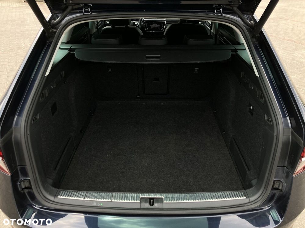 Skoda Superb 2.0 TDI SCR L&K DSG - 10