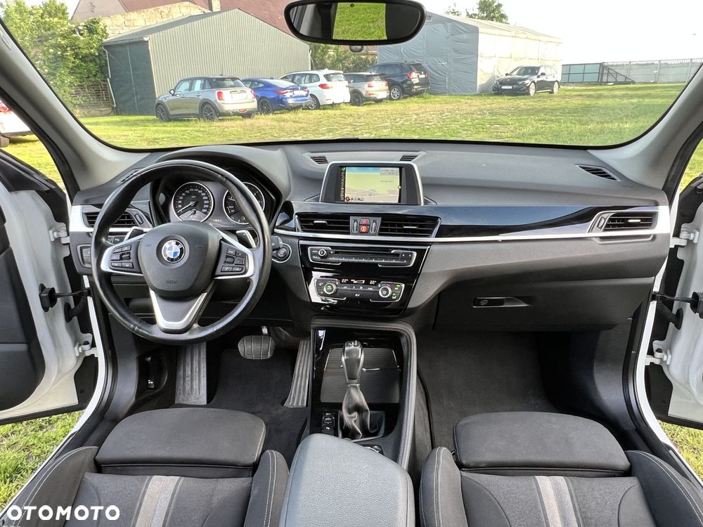 BMW X1 xDrive25d Sport Line - 3