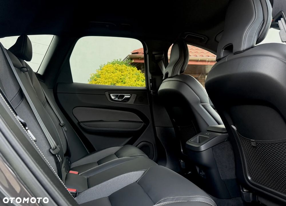 Volvo XC 60 B4 D Geartronic RDesign - 11