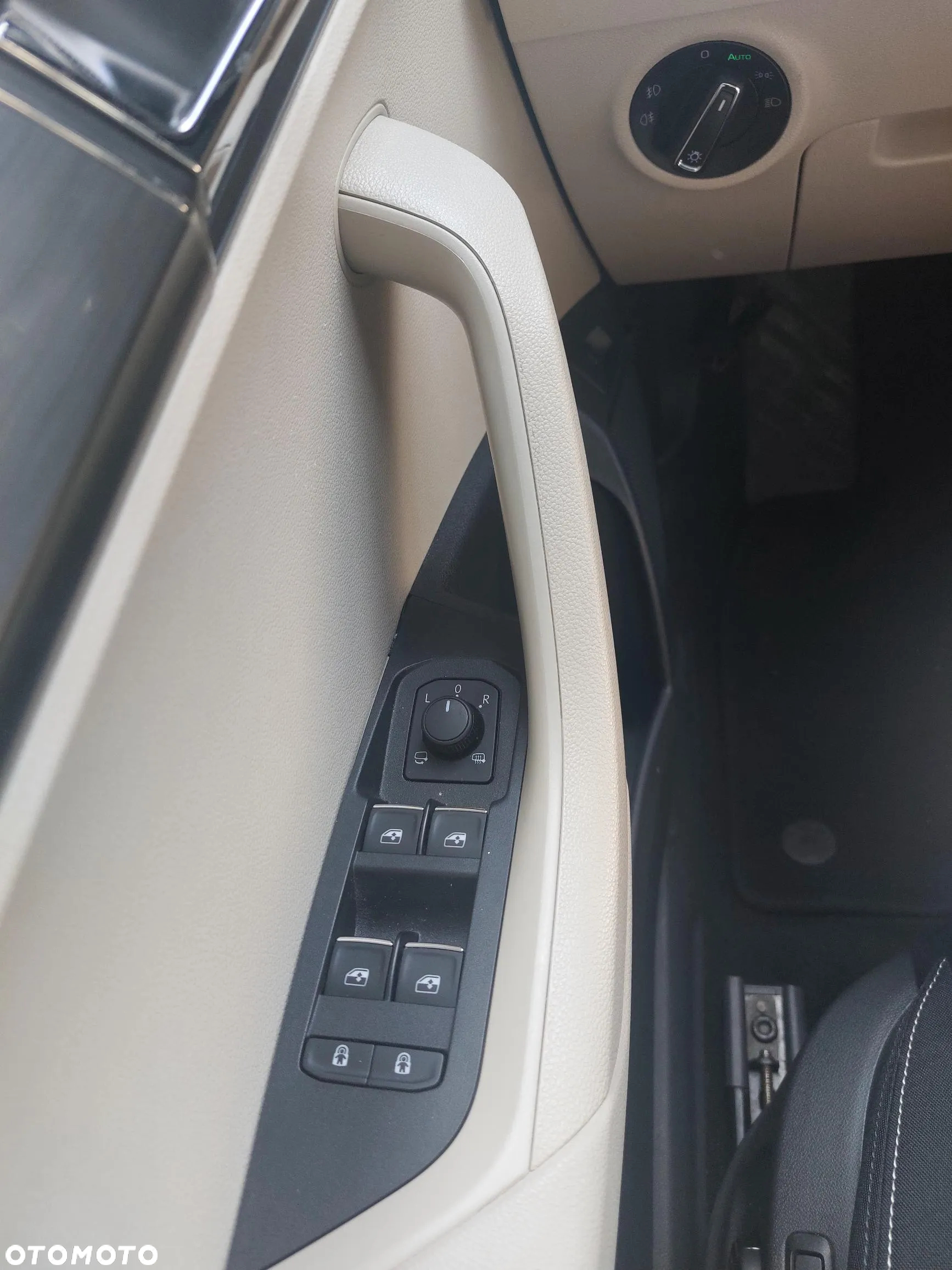 Skoda Karoq 1.5 TSI ACT 4x2 Style DSG - 23