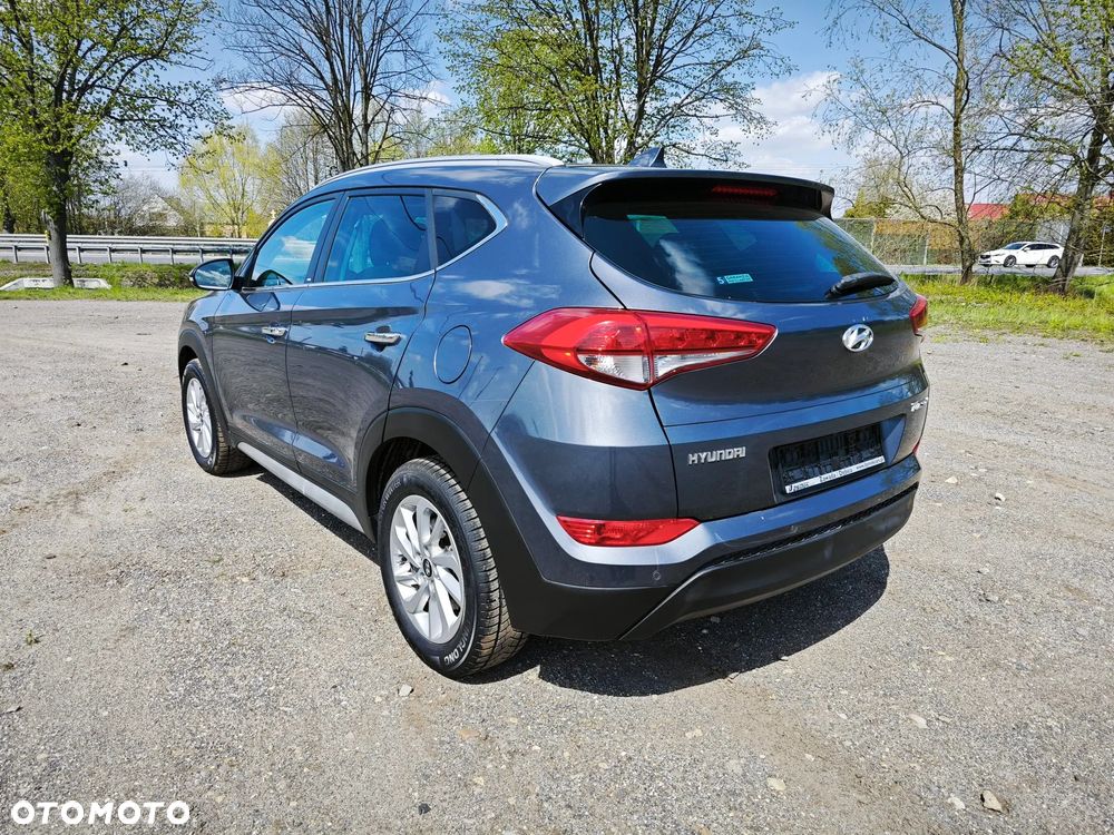 Hyundai Tucson blue 1.7 CRDi 2WD DCT Premium - 9