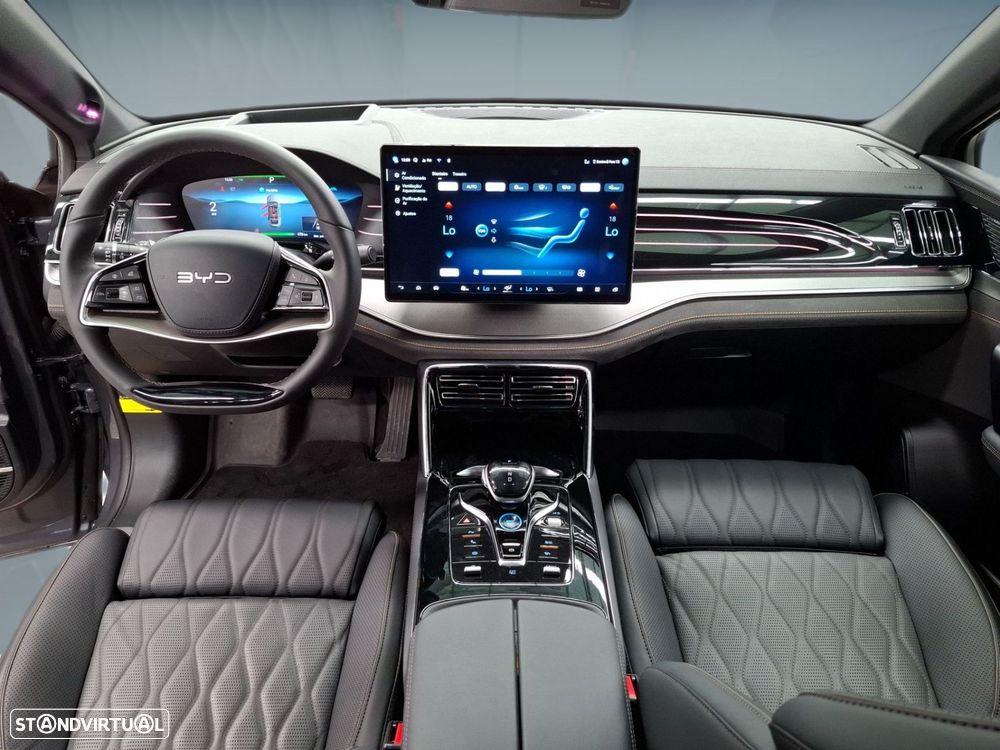 BYD Tang 108.8 kWh AWD Flagship - 12