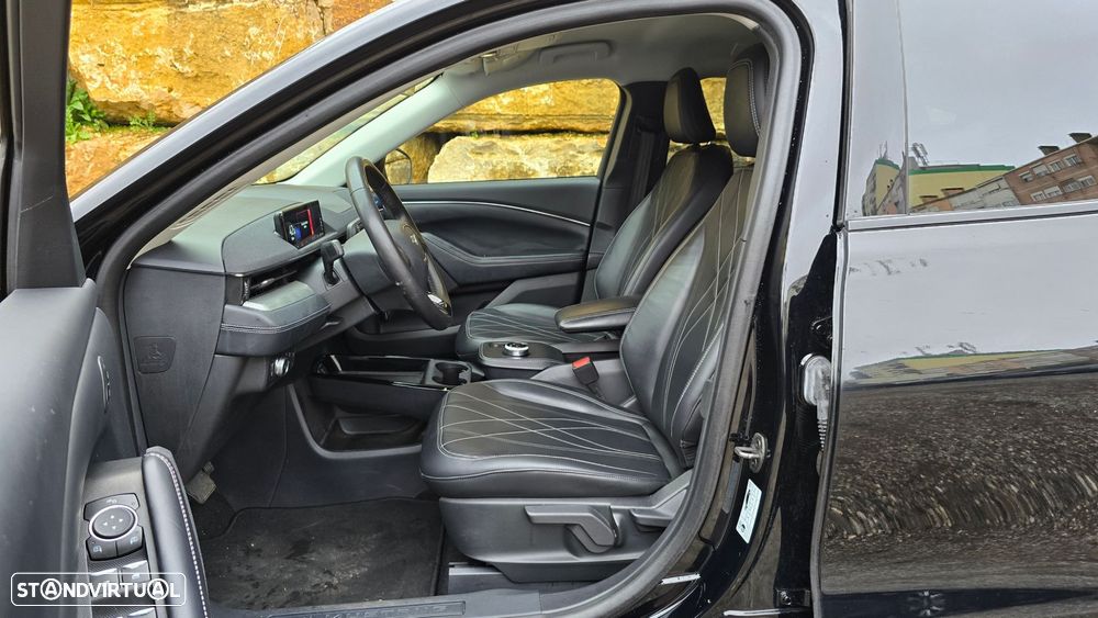 Ford Mustang Mach-E - 37