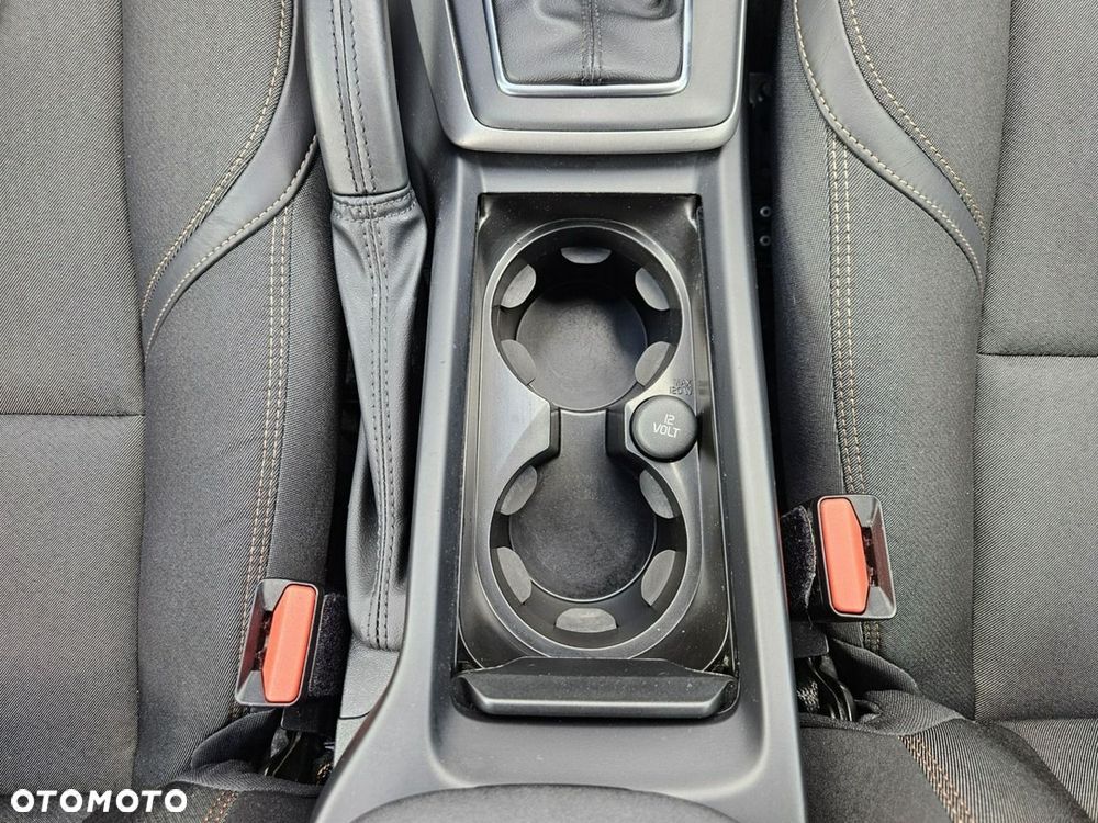 Volvo V40 D2 Geartronic Momentum - 24