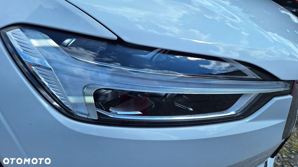 Volvo XC 60 T4 Momentum - 11