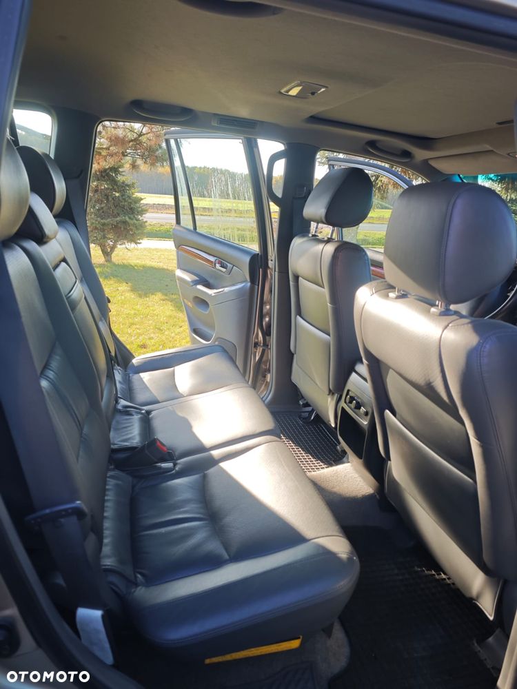 Toyota Land Cruiser - 12