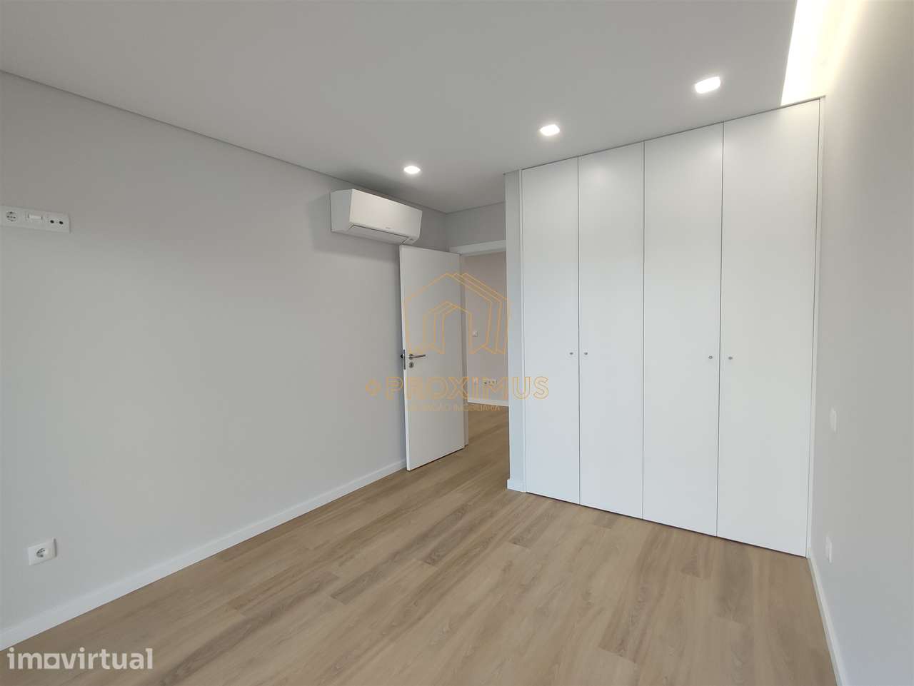 Apartamento T1 c/ garagem - Figueira da Foz - Grande imagem: 4/6