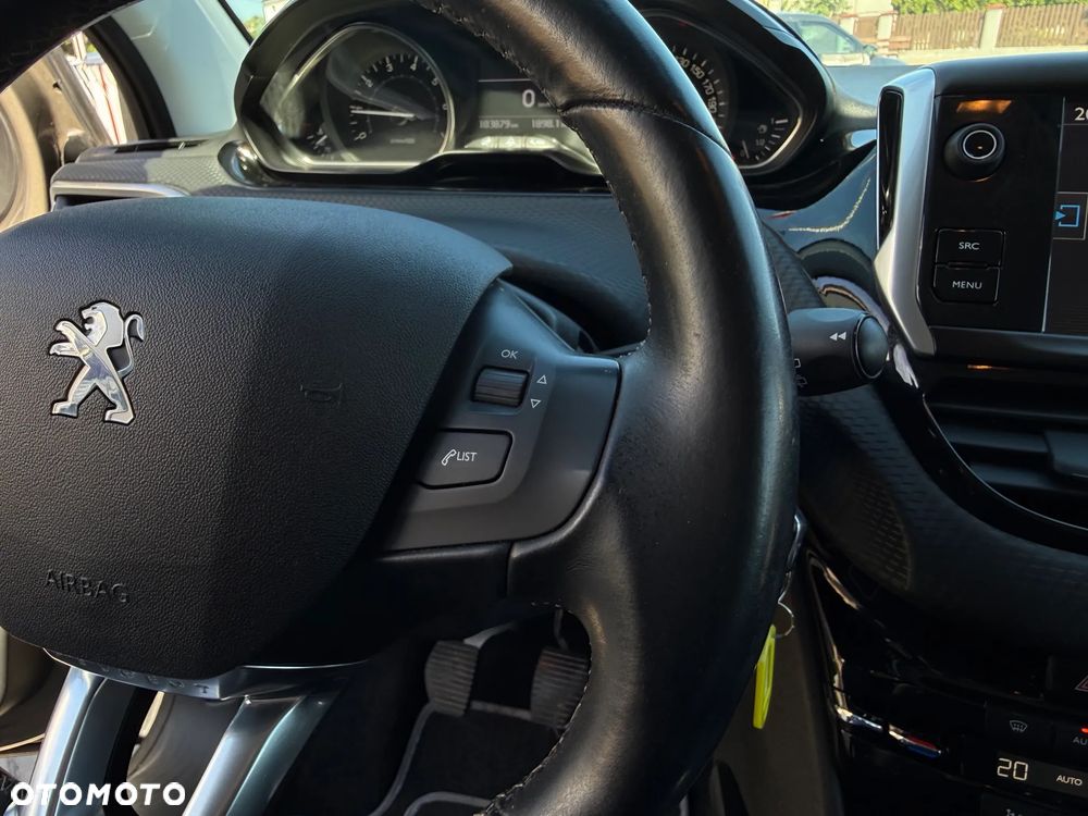 Peugeot 2008 PureTech 82 Allure - 18