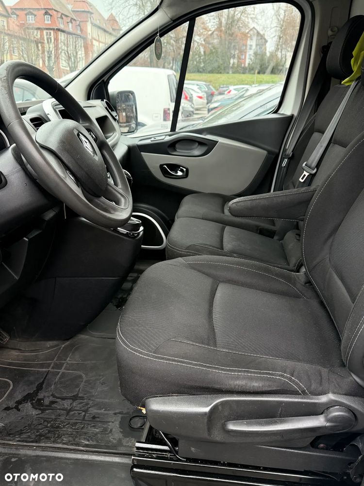 Renault Trafic - 10
