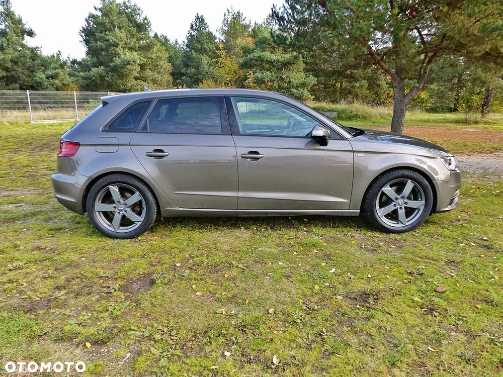 Audi A3 Sportback 2.0 TDI S line Sportpaket - 7