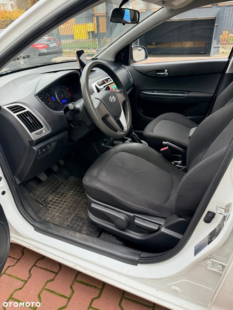 Hyundai i20 1.25 Classic + - 10