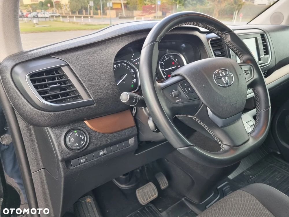 Toyota Proace Verso 2,0-l-D-4D L2 (8-Si.) Autm Family Comfort - 17