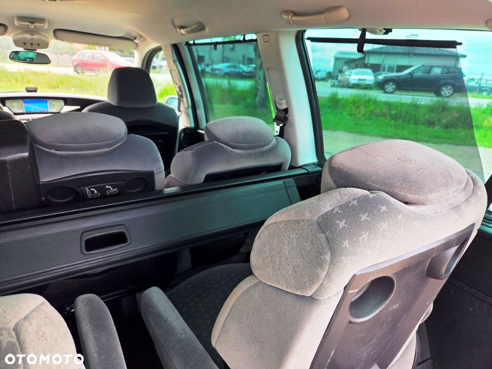 Peugeot 807 HDi 135 Premium - 15