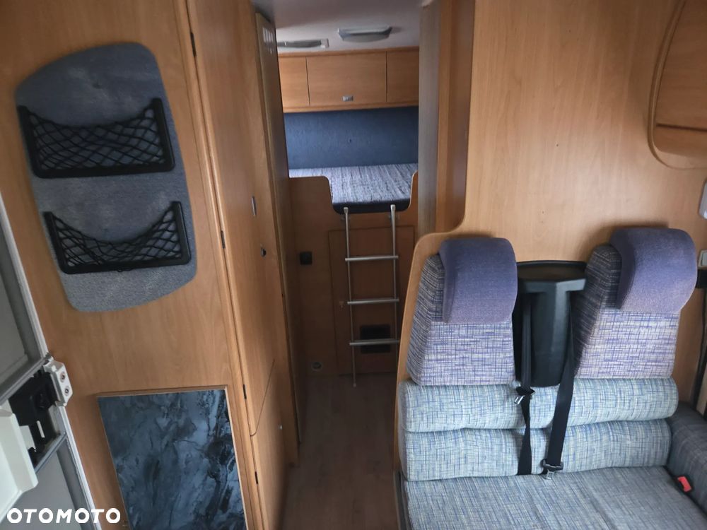 Ford TRANSIT CHAUSSON 2004R ALKOWA - 18