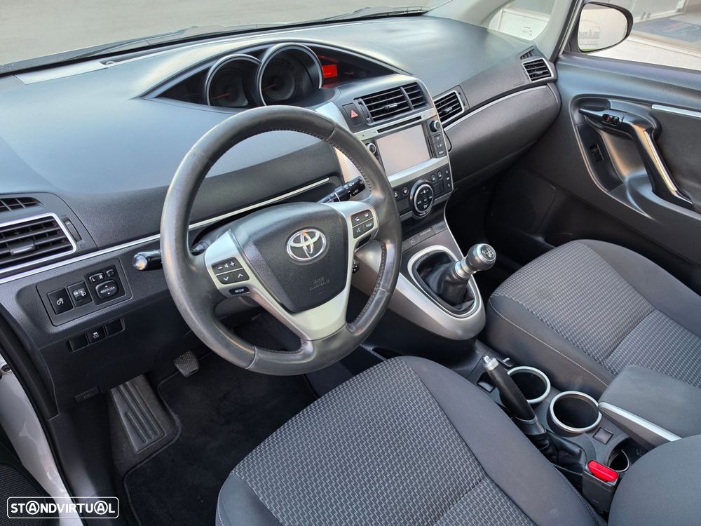 Toyota Verso 1.6 D-4D Comfort - 20