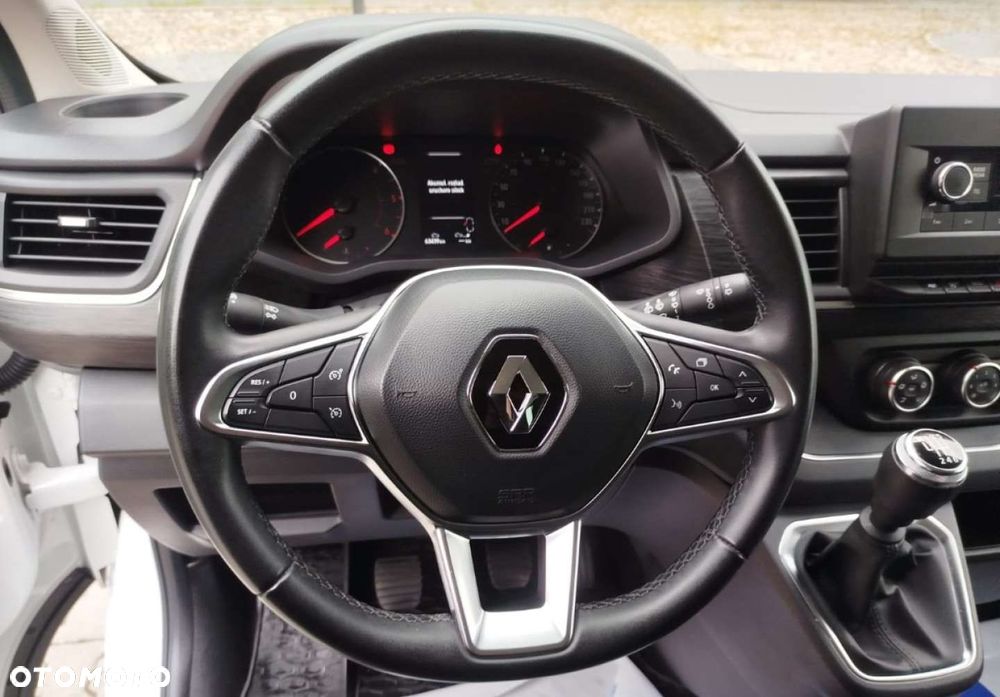 Renault Trafic - 10