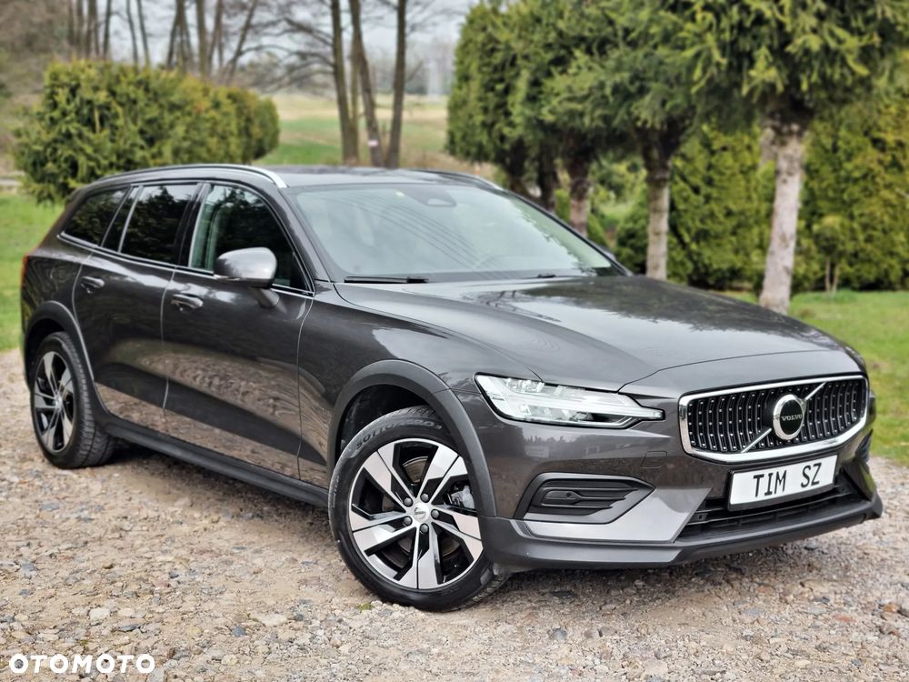 Volvo V60 Cross Country B4 D AWD Ultimate - 5