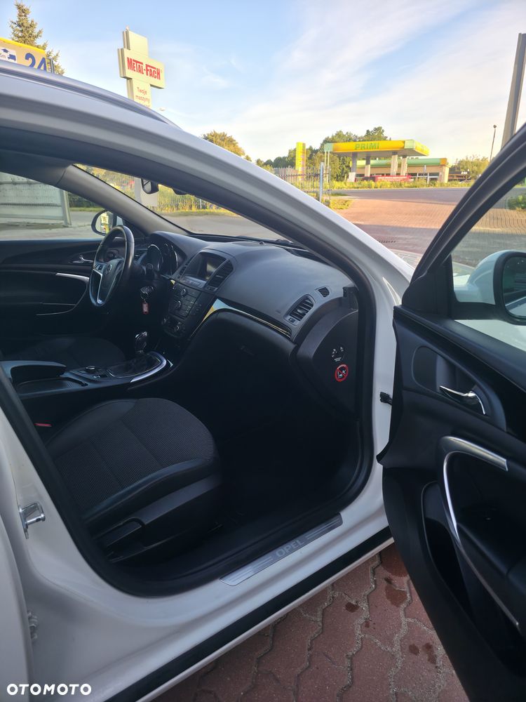 Opel Insignia 2.0 CDTI - 9