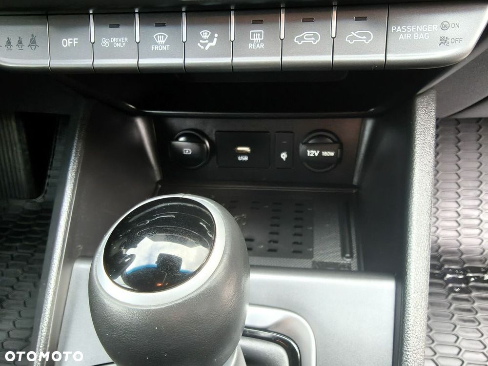 Hyundai Kona - 17