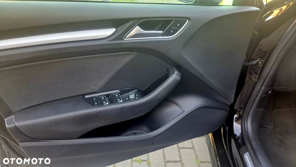 Audi A3 1.6 TDI (clean diesel) S tronic Ambiente - 13