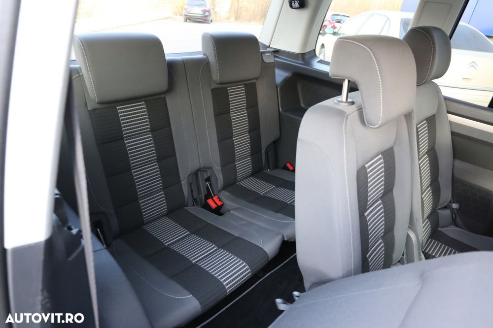 Volkswagen Touran 1.9 TDI DPF Highline - 27