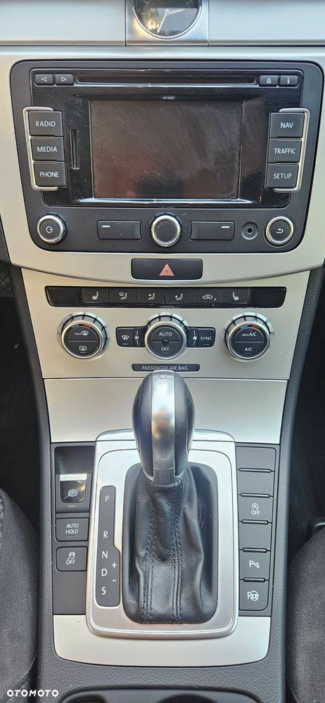 Volkswagen Passat 2.0 TDI Comfortline DSG - 21