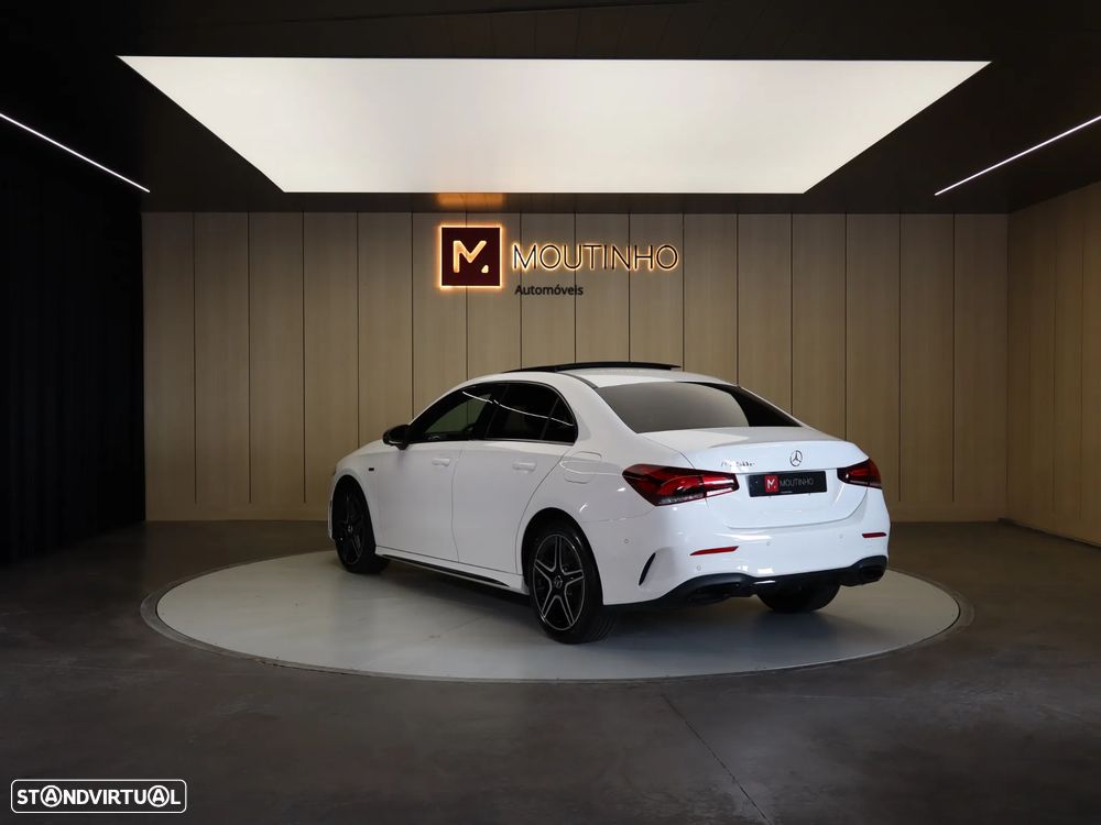 Mercedes-Benz A 250 Limousine e AMG Line - 3