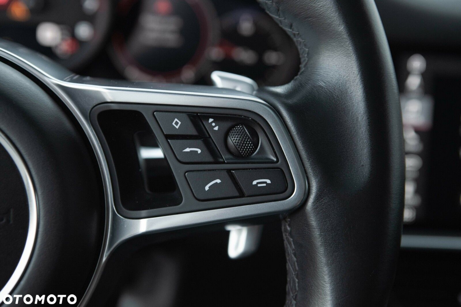 Porsche Cayenne - 25